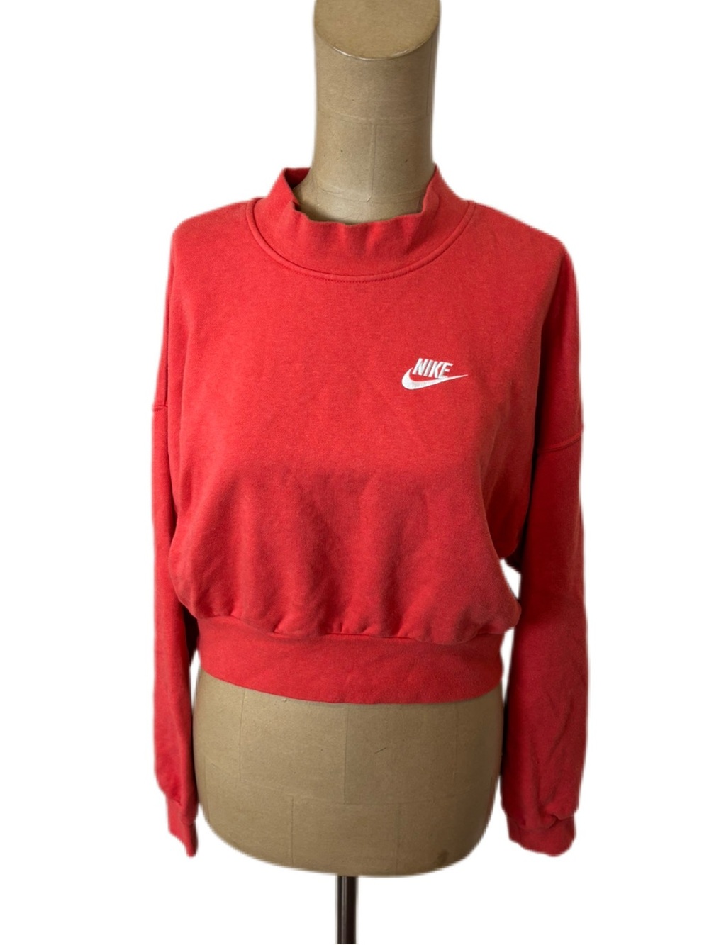 Nike SPORTSWEAR ESSENTIAL FLEECE SWEATSHIRT Women – Chile Red/White Size Small